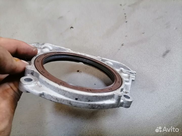 Крышка коленвала задняя 1.8 Mitsubishi Carisma DA