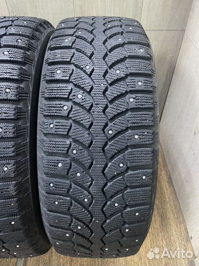 Bridgestone Blizzak Spike-01 225/60 R17