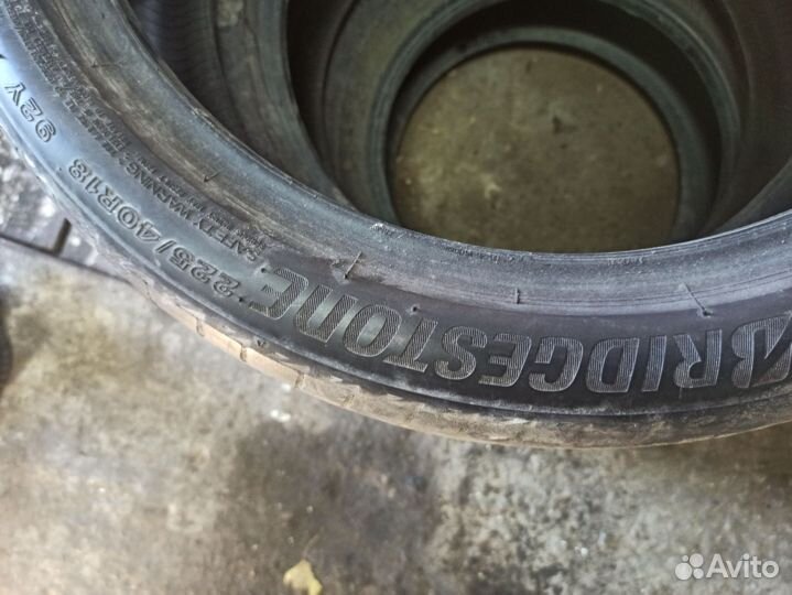 Bridgestone 613V 225/40 R10 29