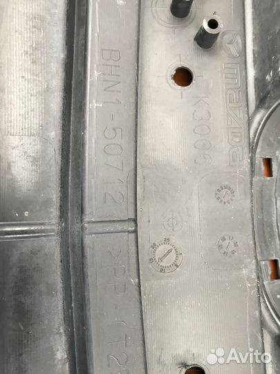 Решетка радиатора Mazda 3 bm