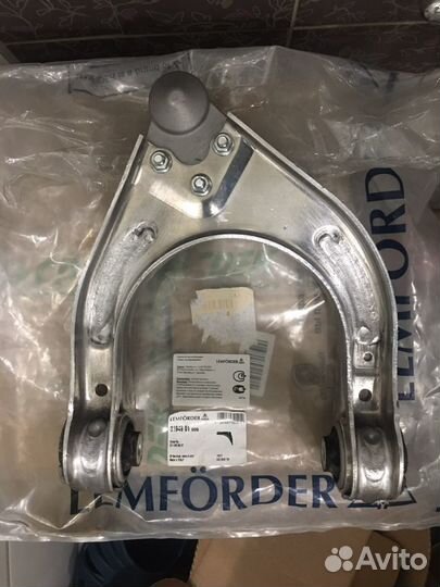 Рычаг подвески Mercedes E W211 CLS C219