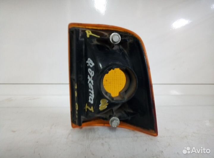 Volkswagen Jetta1 Фонарь указателя поворота правый