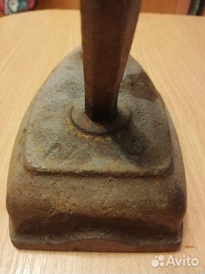 Утюг Чугунный, литой, СССР. № 4