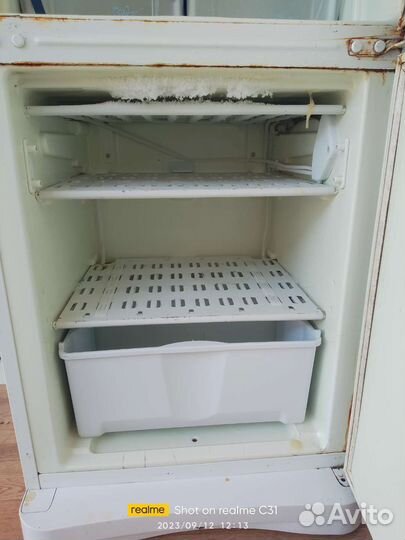 Холодильник бу indesit