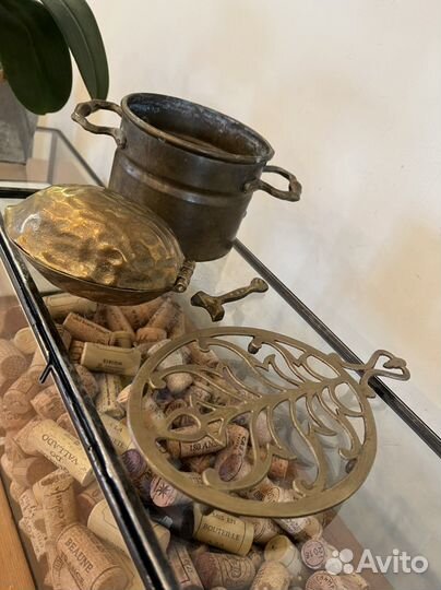 Антикварное кашпо, подставка под горячее. Латунь