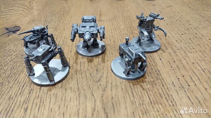 Металлические роботы Серп