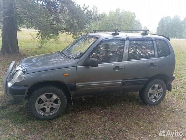 Chevrolet Niva, 2005