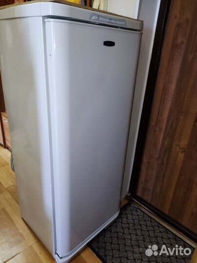 Холодильник под ремонт / на запчасти