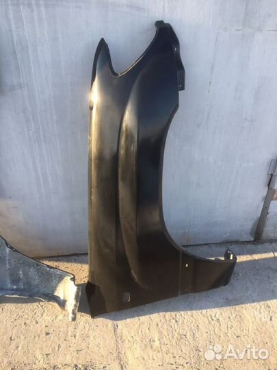 Крылья Toyota Land Cruiser 100