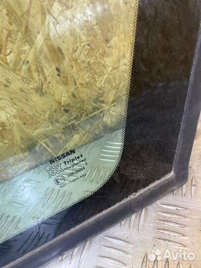 Стекло глухое заднее Nissan Primera P11 GA16DE