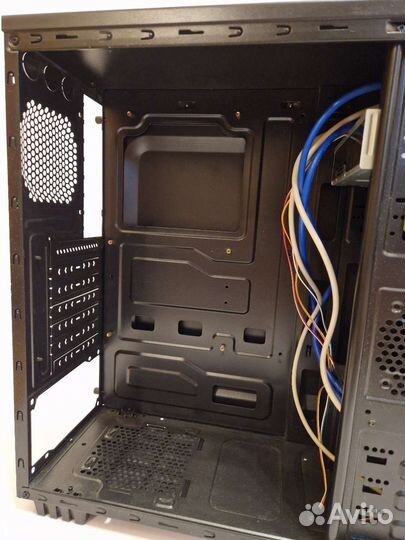 Отличный корпус Accord R-03B Все крышки есть