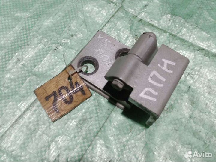 Петля двери передняя правая Bmw Х5 Е53