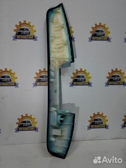 Подлокотник зад.прав. двери Audi Q7 4L