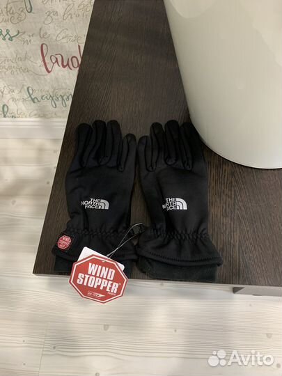 Перчатки the north face