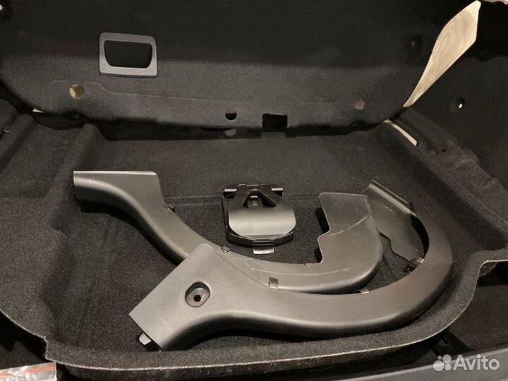 Обшивка багажника Mercedes Benz E350 W212 M272.980