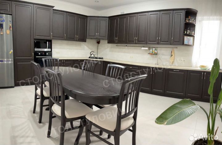 Столы и стулья