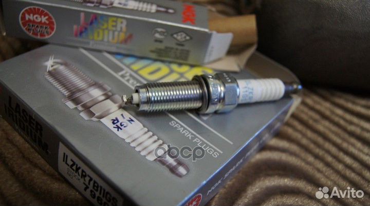 Свеча зажигания 7960 ilzkr7B11GS NGK