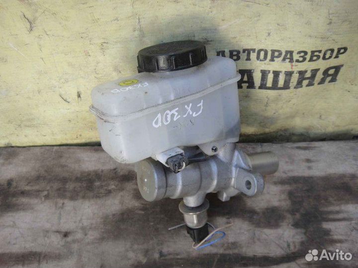 Главный тормозной цилиндр Infiniti Fx S51 V9X