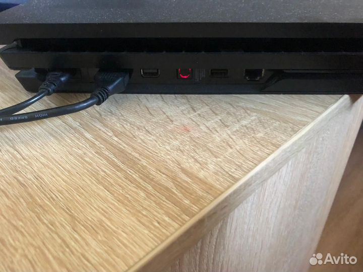 Playstation 4 Pro 1Tb (Cuh-7208B)