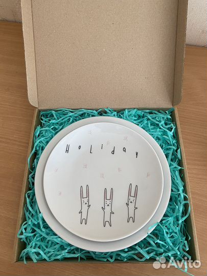 Набор фарфоровых тарелок