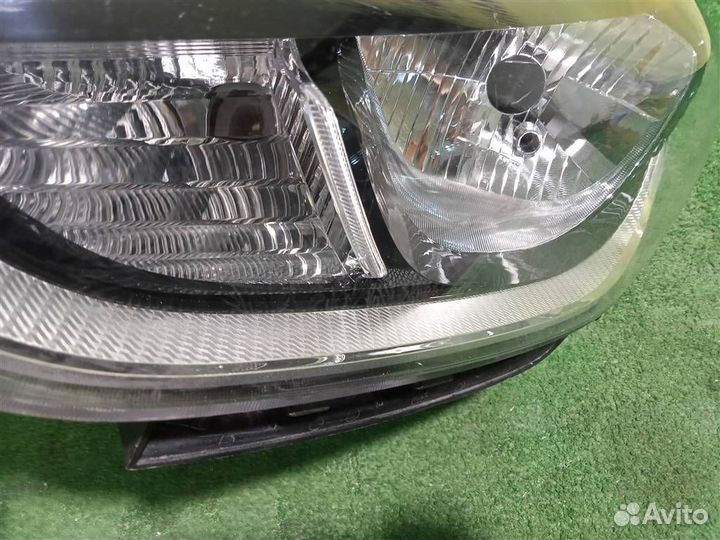 Фара левая Hyundai Solaris 2017