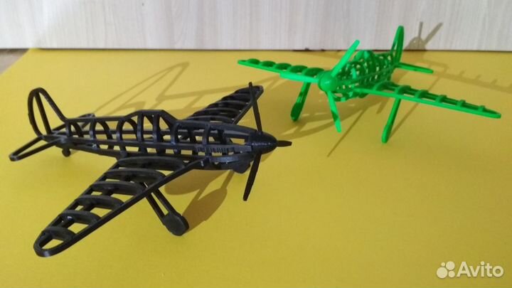 Каркасная модель самолета Як-3