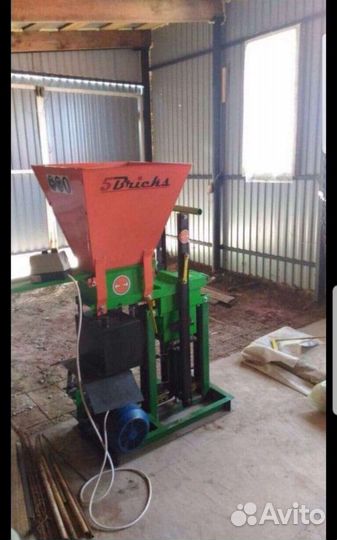 Станок для производства lego кирпича