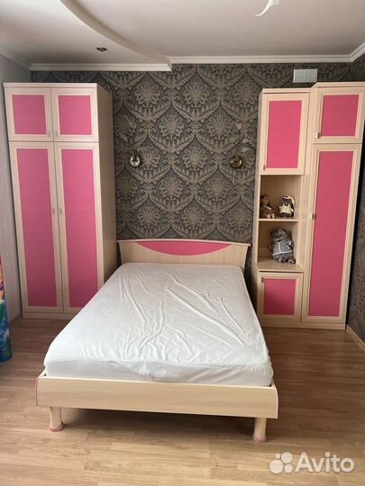 Спальный гарнитур детский