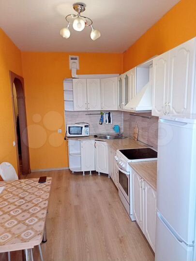 2-к. квартира, 58 м², 4/12 эт.