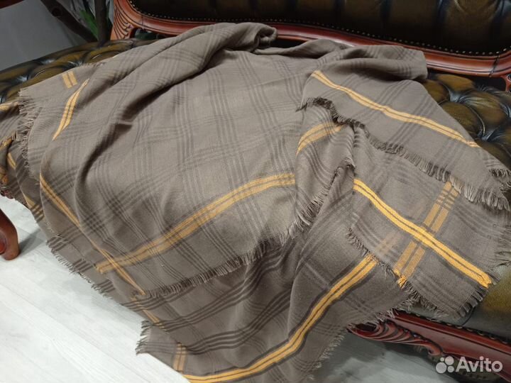 Большой платок шаль из тонкорунной шерсти италия