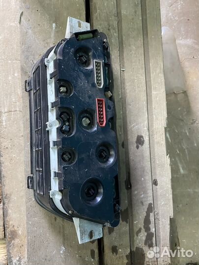 Панель приборов ваз 2110