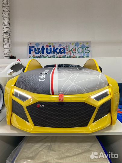 Кровать машинка