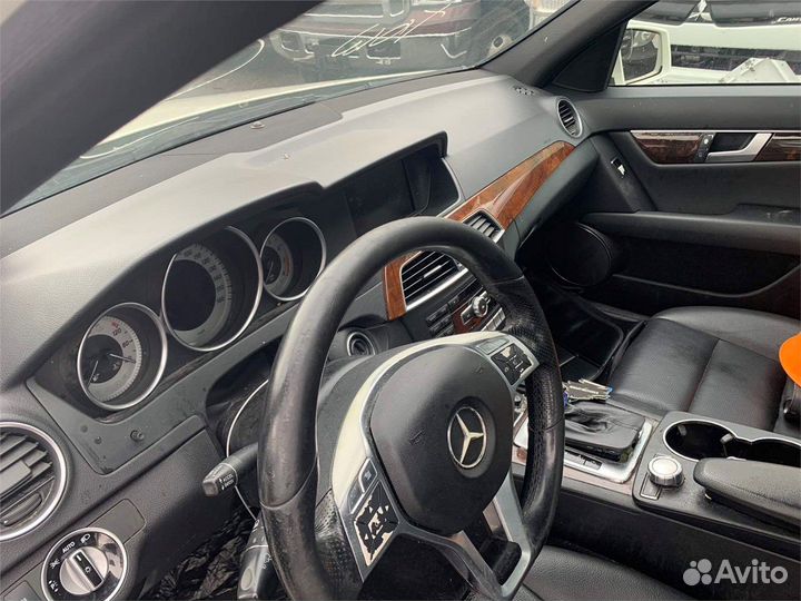 Разбор на запчасти Mercedes C W204