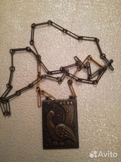 Старинное бронзовое зеркало и др