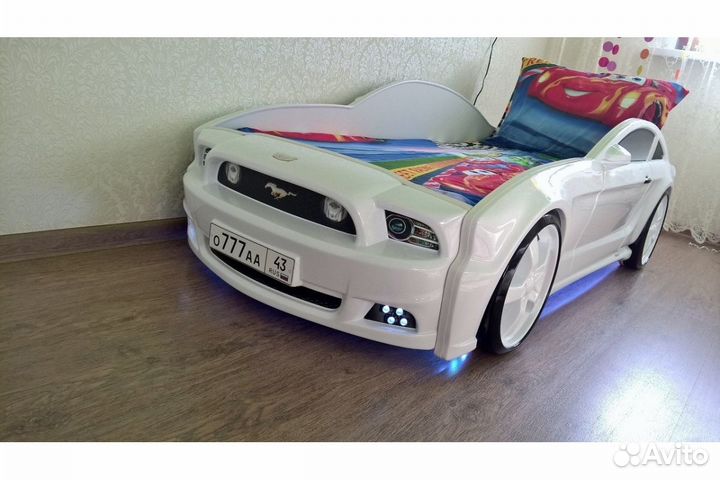 Кровать машина