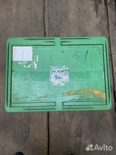 Контейнер пластиковый с крышкой