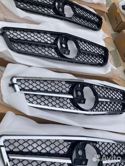 Решетка радиатора Mercedes W204