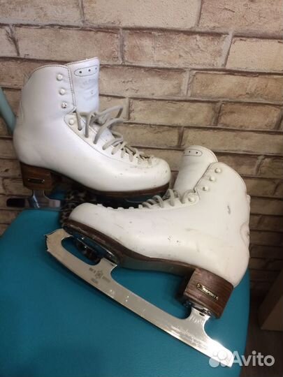 Профессиональные коньки Risport RF2