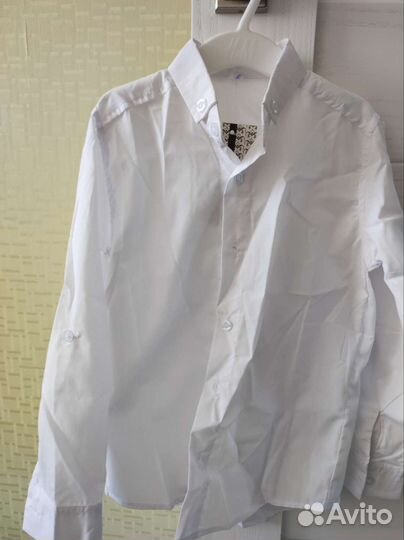 Белая рубашка новая на мальчика 110 размер