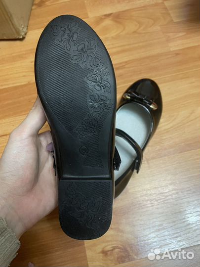 Туфли для девочки. 32,34 размеры