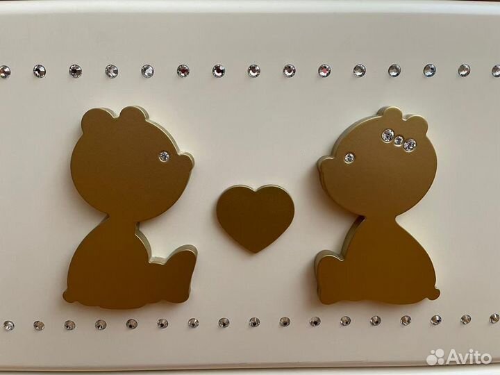 Детская кровать и комод