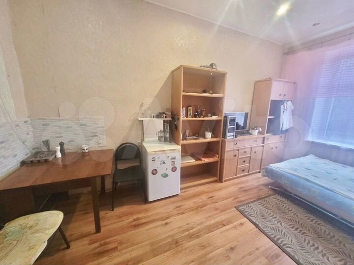 Комната 14,7 м² в 9-к., 2/3 эт.