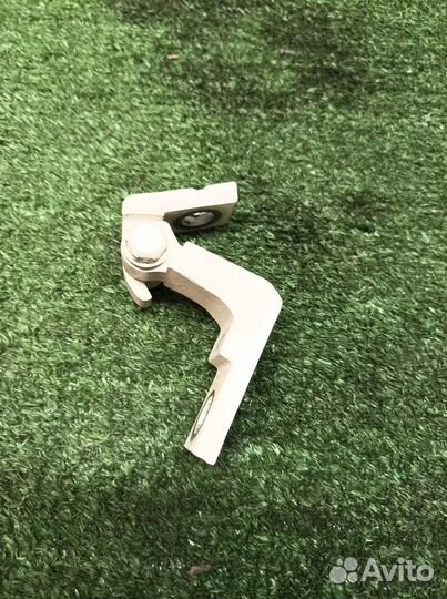 Петля двери передней левой верхняя Audi Q7 2005