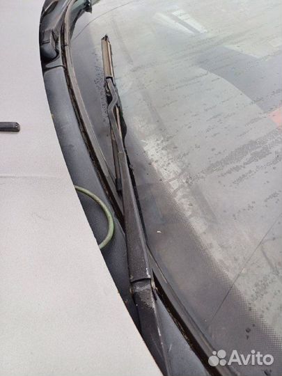 Поводки стеклоочистителей на Volkswagen Passat B3