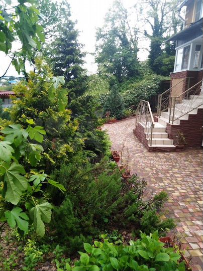 Дом 236 м² на участке 9 сот.