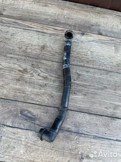 Трубка вентиляции Volkswagen Passat 2.0