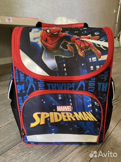 Рюкзак школьный (ранец, портфель)