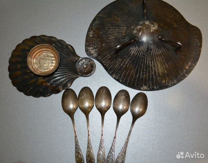 Мельхиоровая посуда - икорница+ ложки