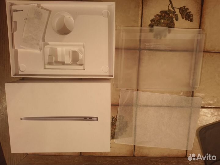 Apple macbook air 2020 m1