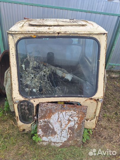 Кабина на трактор юмз
